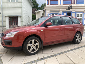 Ford Focus (8 фото из 8)