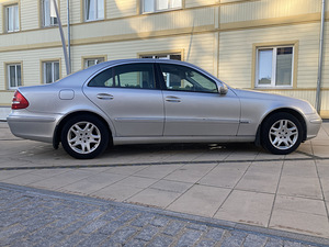Mercedes-Benz E 200 KOMPRESSOR (5 foto / 8)