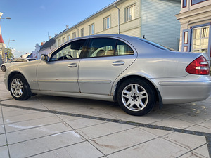 Mercedes-Benz E 200 KOMPRESSOR (6 foto / 8)