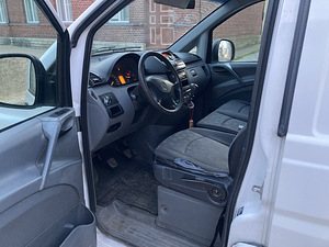 Mersedes-Benz Vito (7 foto / 10)