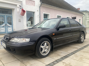 Honda Accord (4 foto / 11)