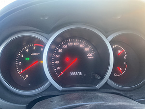 Suzuki Grand Vitara (8 foto / 10)