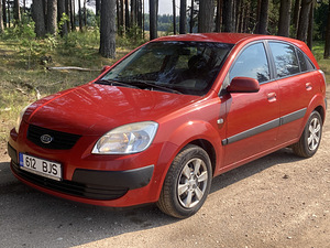 Kia Rio (1 фото из 9)