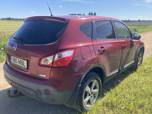 Nissan Qashqai (6 foto / 8)