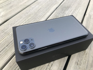 iPhone 11 Pro Max 256 Gb (4 фото из 5)