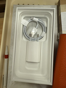 iPhone XR (PRODUCT) RED (3 foto / 4)