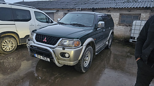 Mitsubishi Pajero sport (3 foto / 10)