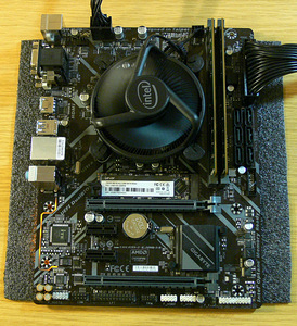 Gigabyte B365M HD3, i5-8500, DDR4 16GB, SSD 256GB (5 foto / 10)