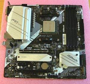 AsRock B550M Pro4,Ryzen 5 3400G,DDR4 RGB 16GB,SSD 250GB M.2 (6 foto / 10)