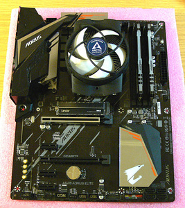 Gigabyte A520 Aorus Elite,Ryzen 7 3700X,DDR4 16GB,SSD 256GB (2 foto / 10)