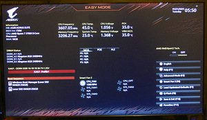 Gigabyte A520 Aorus Elite,Ryzen 7 3700X,DDR4 16GB,SSD 256GB (8 foto / 10)