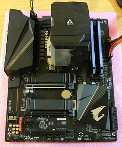 Gigabyte B550 Aorus Pro, Ryzen 7 5800X, DDR4 16GB, SSD 512GB (3 foto / 10)