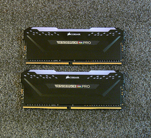 Gigabyte B550 Aorus Pro, Ryzen 7 5800X, DDR4 16GB, SSD 512GB (7 foto / 10)