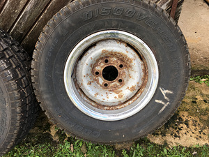 235/70 R15 Cooper Weathermaster naast+ 15", 5x127 veljed (2 foto / 10)