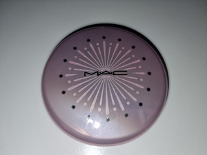 MAC Let It Glow Extra Dimension Skinfinish HIGHLIGHTER (2 foto / 4)