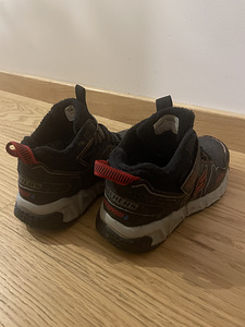 Skechers vabaajajalatsid poistele, suurus 30 (3 foto / 3)