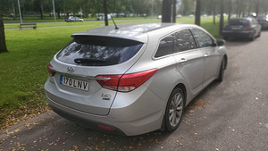 Hyundai i40 CRDI 1.7 TDI 100kW (2 foto / 7)