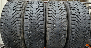 R16 Dunlop 215/65/16 - 8mm - 95% naelad (1 foto / 1)
