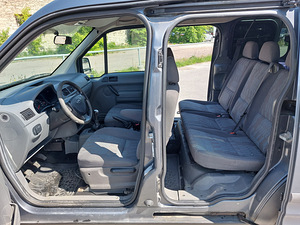 Ford Tourneo Connect 1.8 85kW (7 foto / 11)