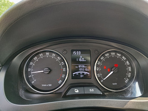 Skoda Rapid spaceback Ambition 1.6 66kW (5 foto / 11)