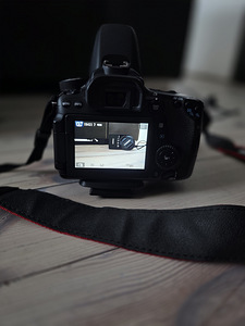 Canon EOS 70D (3 foto / 8)