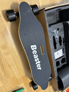 Электрический скейтборд. Electric skateboard Beaster, 500W (1 фото из 4)
