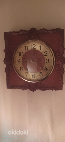 Настенные часы, которые можно завести старым ключом (фото #3)