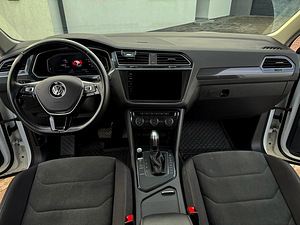 Volkswagen Tiguan R-line Black Style 2.0 TDI 110kw (5 foto / 8)