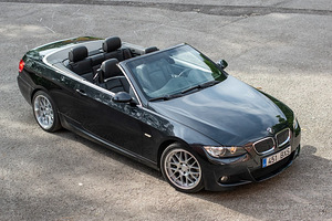 BMW 330D E93 M-PAKETT (5 foto / 10)