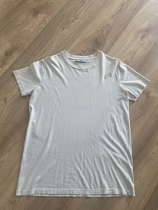 Originaal Prada t särk (1 foto / 3)