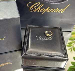 Кольцо Chopard Happy с бриллиантами (5 фото из 5)