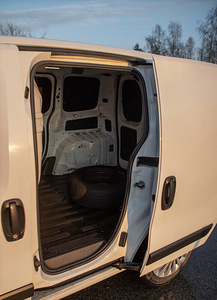Peugeot Bipper (9 фото из 11)