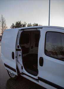 Peugeot Bipper (11 фото из 11)