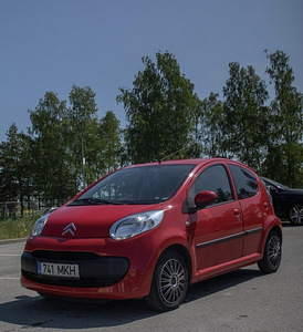 Аренда авто (1 фото из 6)