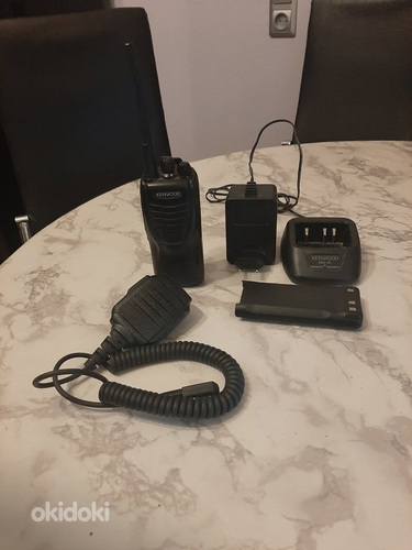 Ручная рация Kenwood