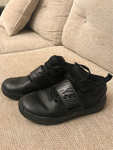 Nike tossud nr 35 (1 foto / 3)