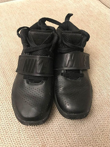 Nike tossud nr 35 (2 foto / 3)
