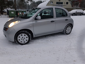 Nissan Micra (2 фото из 15)