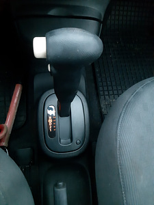 Nissan Micra (12 фото из 15)