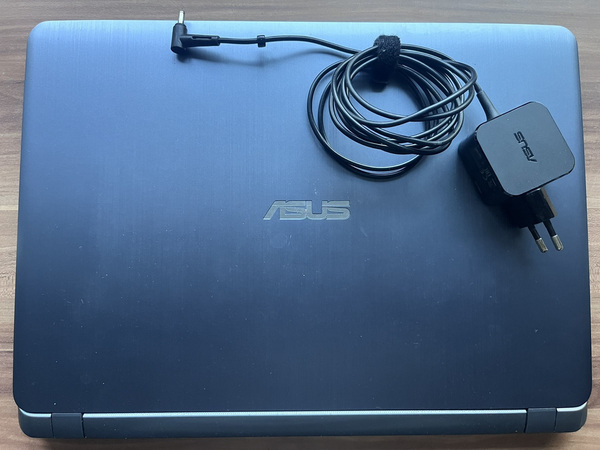Asus Vivobook 15