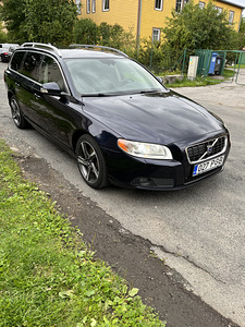 Volvo V70 (5 фото из 12)