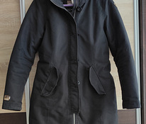 Зимняя женская куртка р. 36