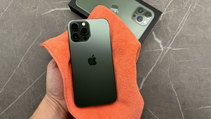 iPhone 13 Pro Max Alpine Green Edition, 128 GB (4 foto / 10)