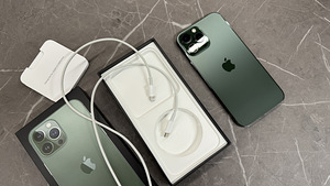 iPhone 13 Pro Max Alpine Green Edition, 128 GB (8 foto / 10)