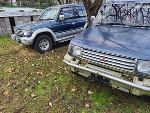 Mitsubishi Pajero 2 шт.