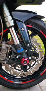 Kawasaki Ninja Z 1000 SX (6 foto / 10)