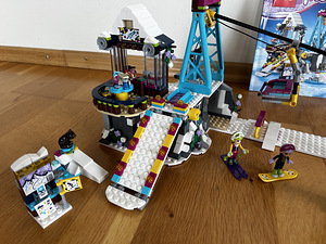 LEGO® Friends Snow Resort Ski Lift 41324 (2 foto / 7)