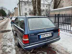 MB W124 T E220 1995a (2 foto / 12)