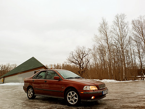 Volvo S40 Turbo Manual youngtimer (1 фото из 15)