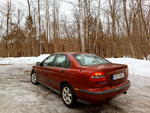 Volvo S40 Turbo Manual youngtimer (3 фото из 15)